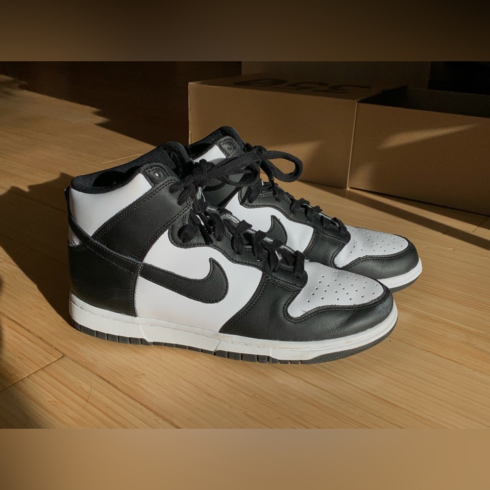 Nike - Dunk High Panda (2021)